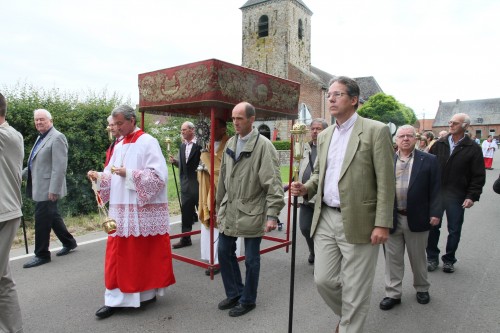 ROU procession 4.jpg
